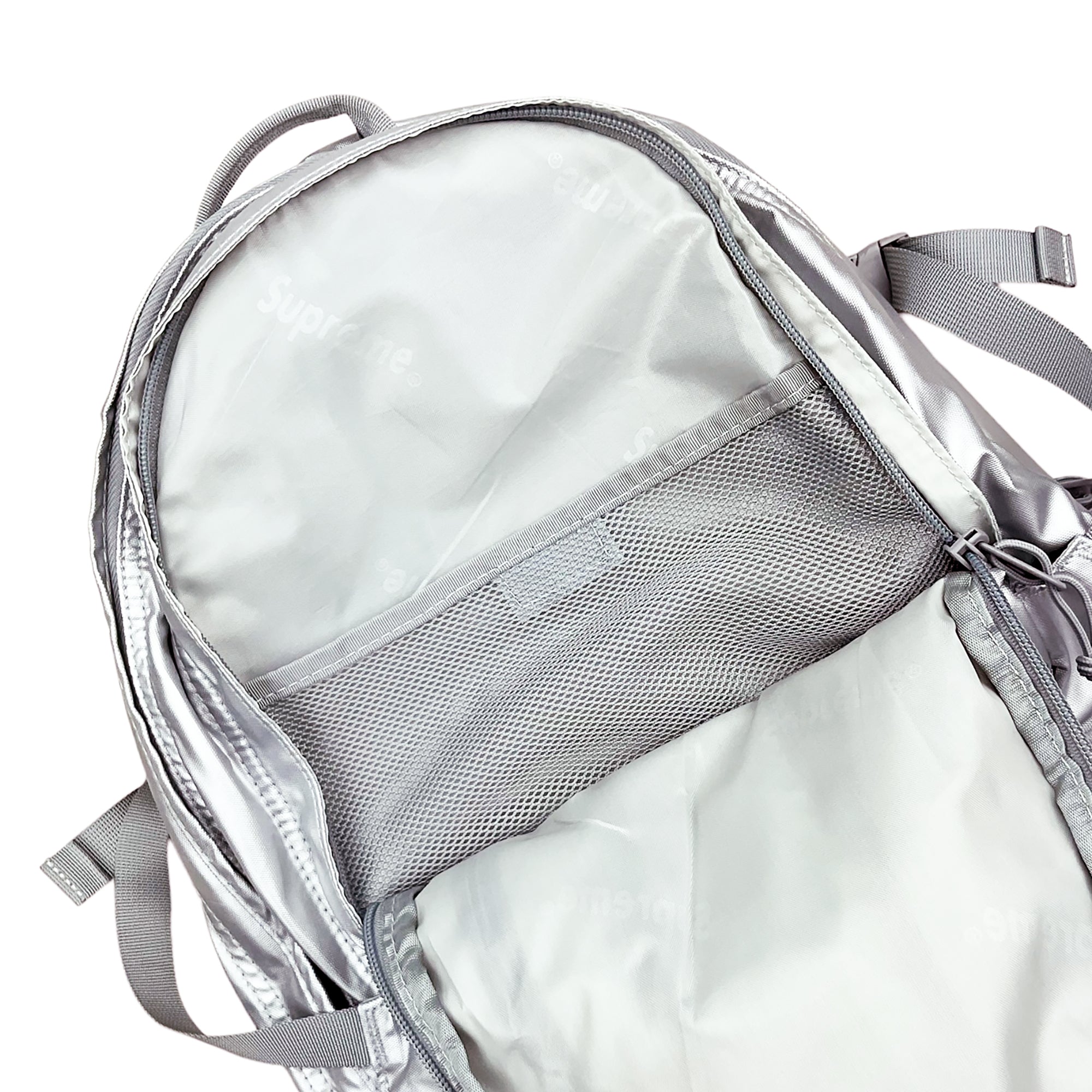 BOX BACKPACK SILVER (FW22)