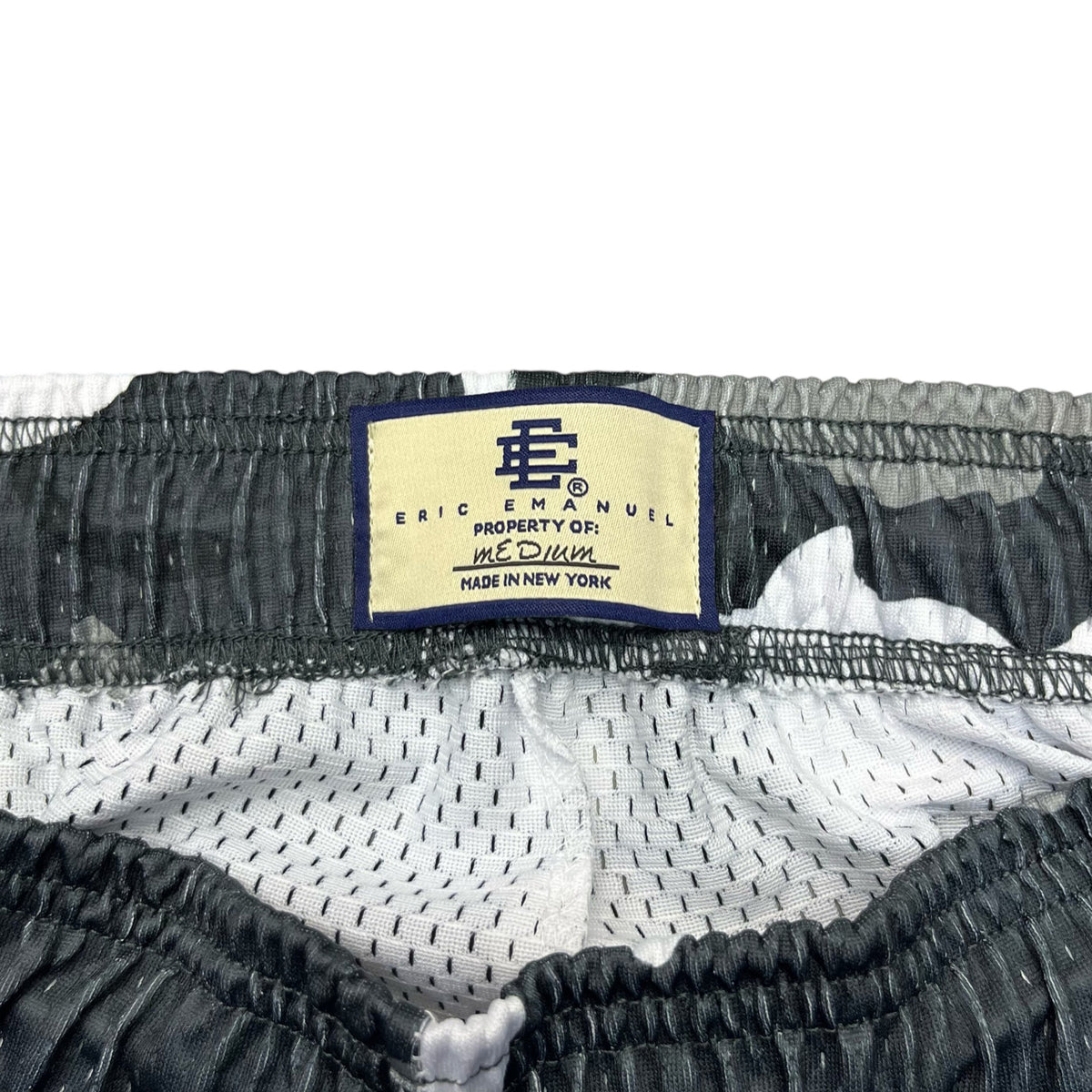 EE BASIC SHORTS WHITE BLACK CAMO