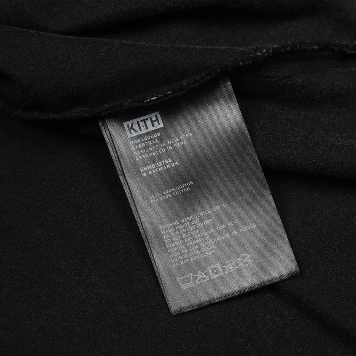 BATMAN DARK KNIGHT INTERNATIONAL VINTAGE T-SHIRT BLACK